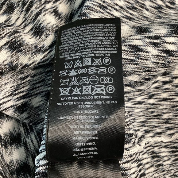 Guess Los Angels Bondage Fit & Flare Black and White Body Con Dress Size Large. - Picture 9 of 11